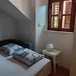 Rustika Villa Sutivan