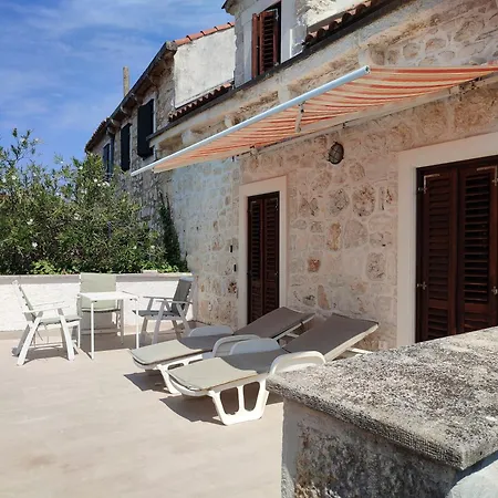Rustika Villa *